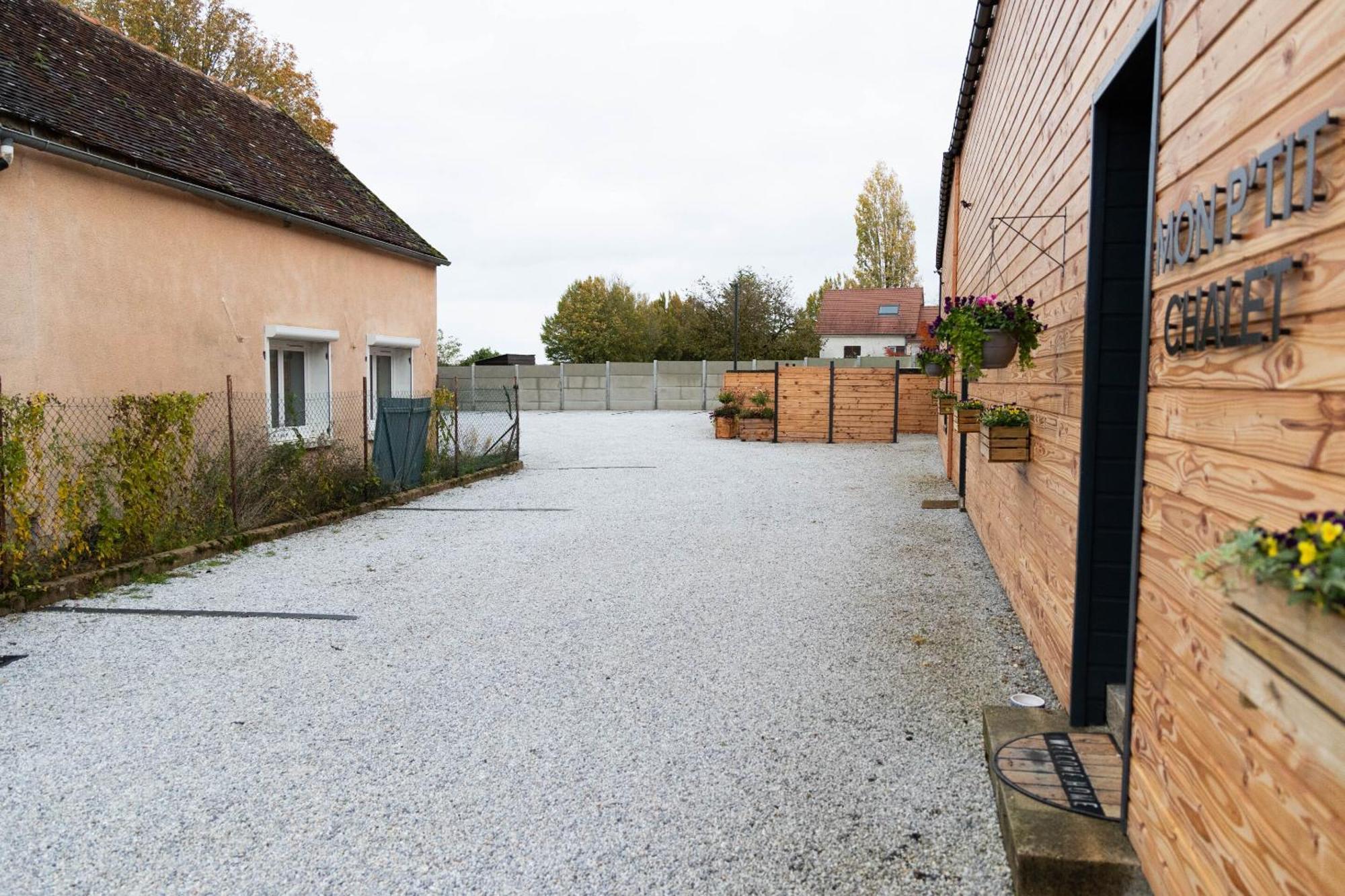 Le Domaine De La Clarte Auxerre - Venoy Villa Exterior photo